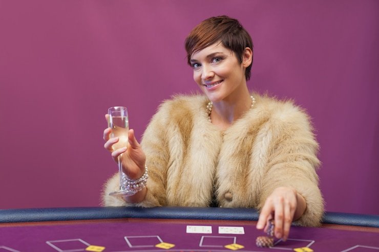 Live blackjack and roulette tables accessible via slot555 mobile app